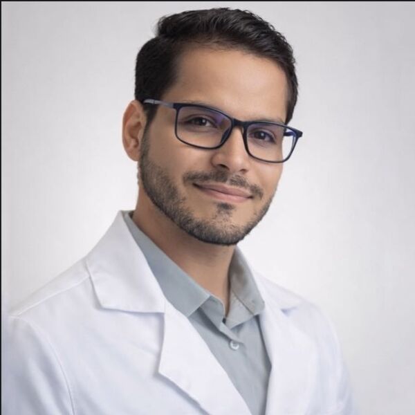Dr. Daniel Maxwell